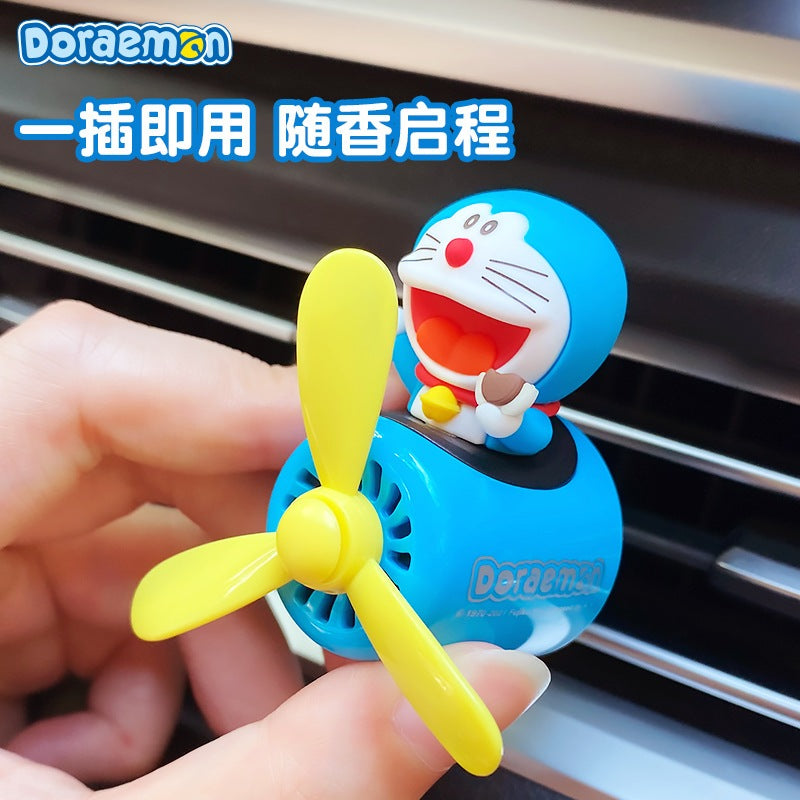【香百川】現貨 哆啦A夢 三葉小飛機 香薰 出風口 汽車香薰 汽車 車載 車內裝飾 哆啦a夢 擺件 冷氣口 小叮噹 商品圖片 2