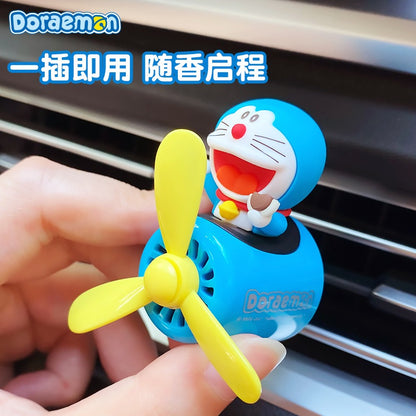【香百川】現貨 哆啦A夢 三葉小飛機 香薰 出風口 汽車香薰 汽車 車載 車內裝飾 哆啦a夢 擺件 冷氣口 小叮噹 商品圖片 2