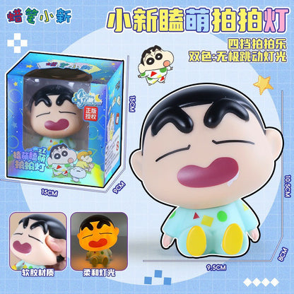 【魔卡丘】正版現貨 蠟筆小新 枕頭小夜燈 拍拍燈 可語音開關 送禮 氛圍燈 新之助 商品圖片 2