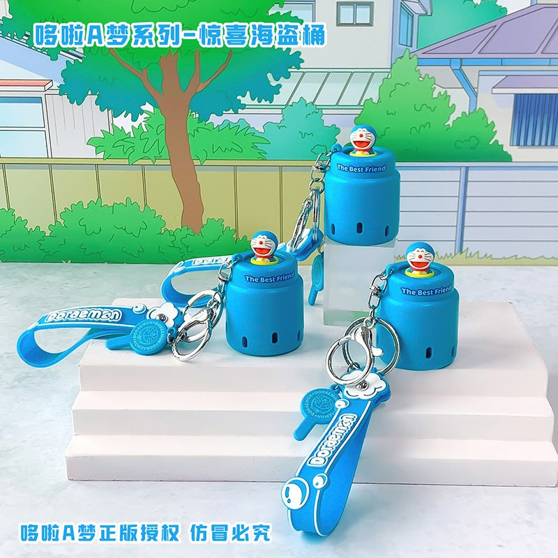【超逗熊】正版現貨 哆啦A夢 驚喜海盜桶 鑰匙圈 掛飾 汽車 鑰匙扣 小叮噹 書包 揹包 公仔 掛件 機車 哆啦a夢 吊 商品圖片 2