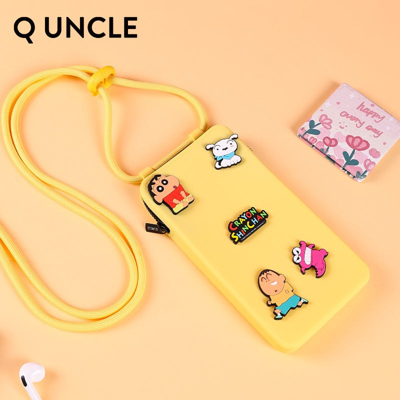 【Q UNCLE】正版現貨 蠟筆小新 觸屏手機包 DIY 收納包 掛件 硅膠包包 吊飾 飾品包 送禮 商品圖片 2
