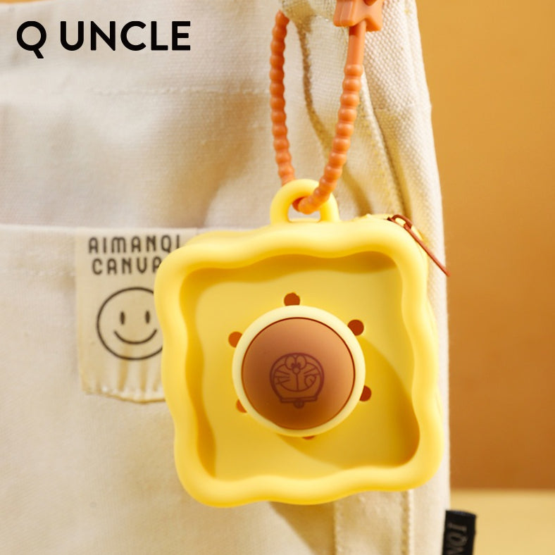 【Q UNCLE】正版絕貨 哆啦A夢 硅膠方形迷你包 零錢包 包包 硬幣包 耳機包 吊飾 小叮噹 哆啦a夢 收納包 商品圖片 2