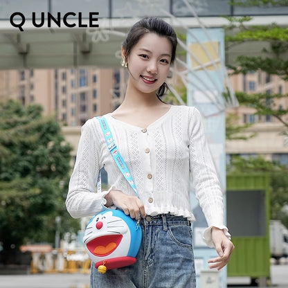 【Q UNCLE】正版現貨 哆啦A夢 最大款硅膠包 可斜跨吊飾 小叮噹 包包 掛件 哆啦a夢 零錢包 側揹包 耳機包 商品圖片 3