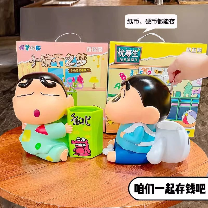 【超逗熊】正版現貨 蠟筆小新 存錢罐 大號儲蓄罐 儲錢罐 防摔 可愛新款擺件 送禮 商品圖片 3