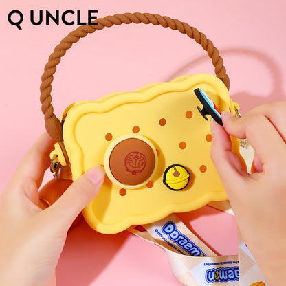 【Q UNCLE】正版現貨 哆啦A夢 DIY手提方包 零錢包 包包 硬幣包 耳機包 吊飾 小叮噹 掛件 哆啦a夢 收納包 商品圖片 3