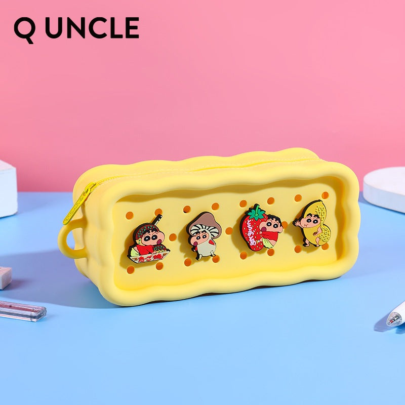 【Q UNCLE】正版現貨 蠟筆小新 長方形收納包 零錢包 硅膠包包 硬幣包 耳機包 吊飾 收納包 飾品包 商品圖片 4