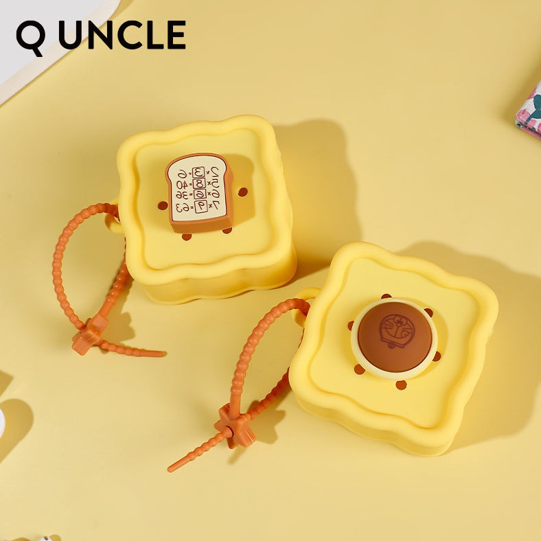 【Q UNCLE】正版絕貨 哆啦A夢 硅膠方形迷你包 零錢包 包包 硬幣包 耳機包 吊飾 小叮噹 哆啦a夢 收納包 商品圖片 4