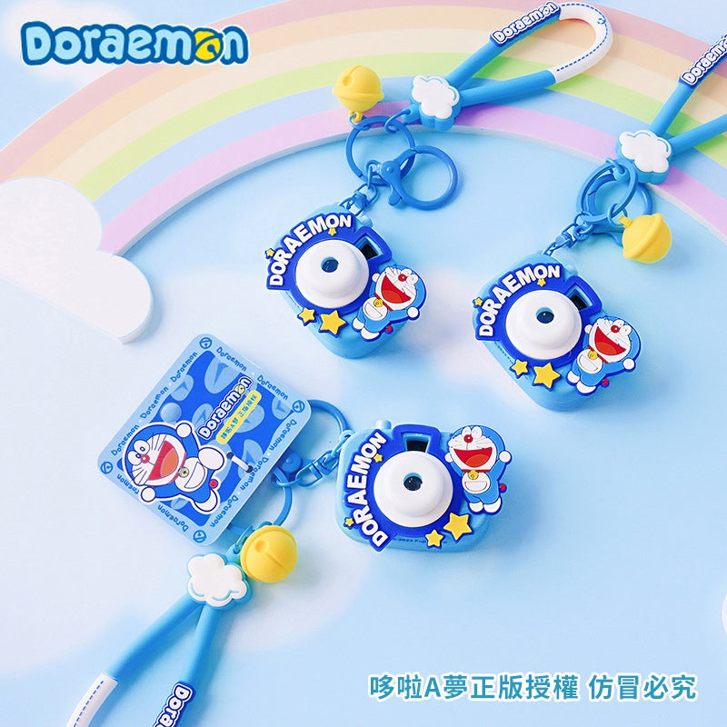 【冉紅】正版現貨 哆啦A夢 療癒功能鑰匙圈 投影相機掛件 掛飾 全臺獨家 鑰匙扣 小叮噹 吊飾 掛件 機車 哆啦a夢 商品圖片 4