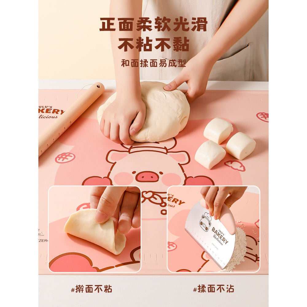 【川島屋】正版現貨 lulu豬 硅膠揉麪墊子 擀麪墊 食品級材質 切面刀 擀麪杖 送禮 商品圖片 5