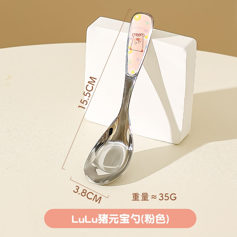 【川島屋】正版現貨 lulu豬 高顏值不銹鋼元寶湯匙 餐具 湯勺 可愛短柄元寶勺 送禮 規格圖片 1