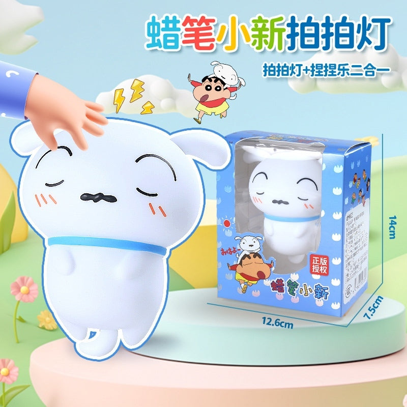【魔卡丘】正版現貨 蠟筆小新 拍拍燈 小夜燈 需裝電池 小白 新之助 送禮 摩卡丘 療癒 送禮 氛圍燈 夜燈 規格圖片 1