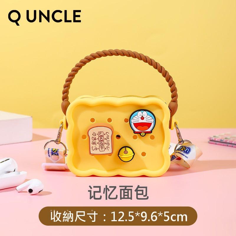 【Q UNCLE】正版現貨 哆啦A夢 DIY手提方包 零錢包 包包 硬幣包 耳機包 吊飾 小叮噹 掛件 哆啦a夢 收納包 規格圖片 1
