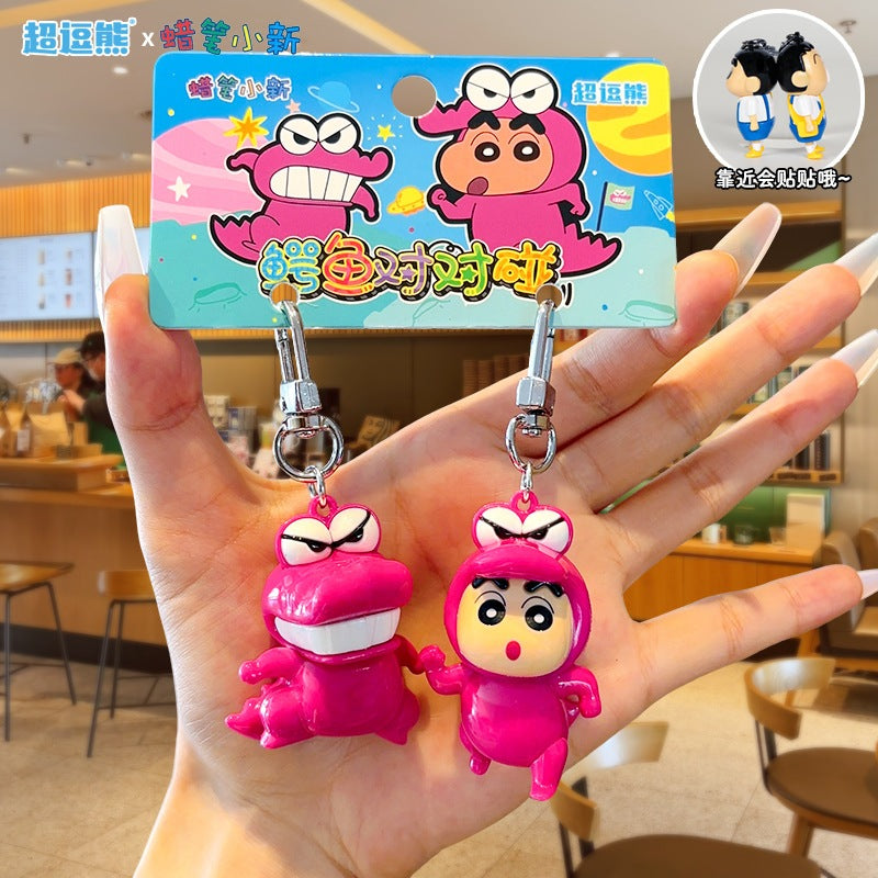 【超逗熊】正版現貨 蠟筆小新 磁吸對對碰 鑰匙扣 掛件 鑰匙圈 冰箱貼 包包掛飾 創意可愛公仔 送禮 規格圖片 2